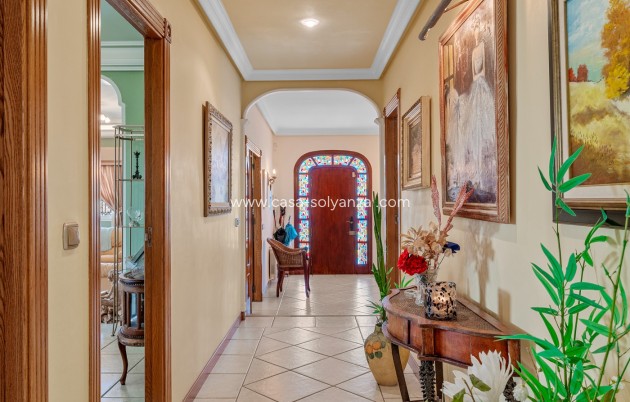 Resale - Villa - Torrevieja - La Mata