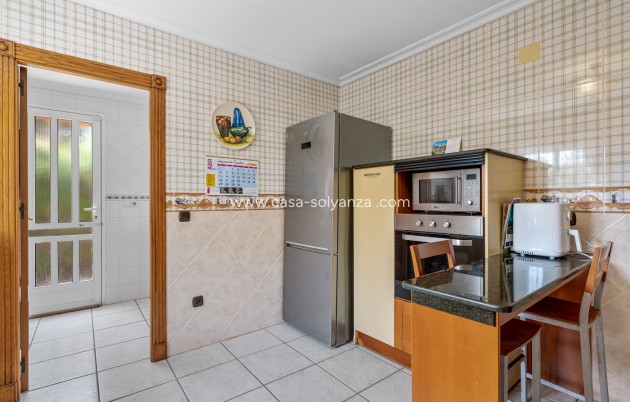 Resale - Villa - Torrevieja - La Mata