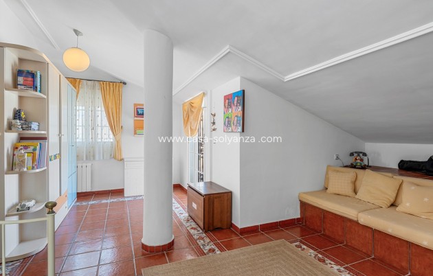 Resale - Villa - Torrevieja - La Mata