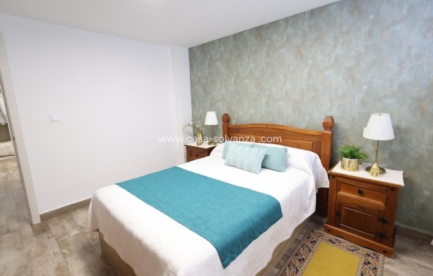 Resale - Villa - San Miguel de Salinas - Las Filipinas