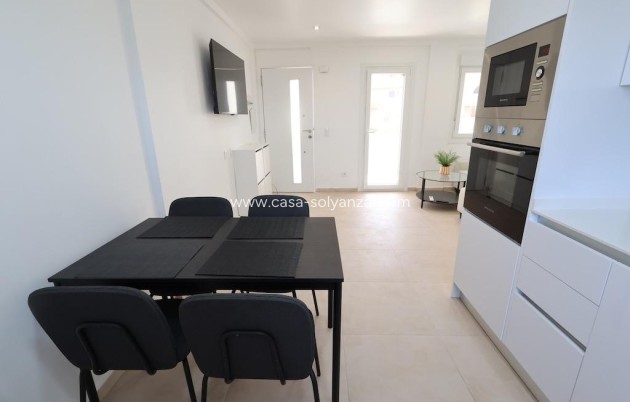 Resale - Upper floor bungalow - Orihuela Costa - La Zenia