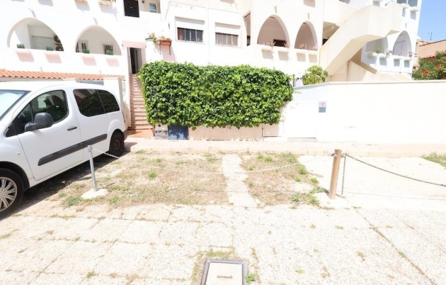 Resale - Upper floor bungalow - Orihuela Costa - La Zenia
