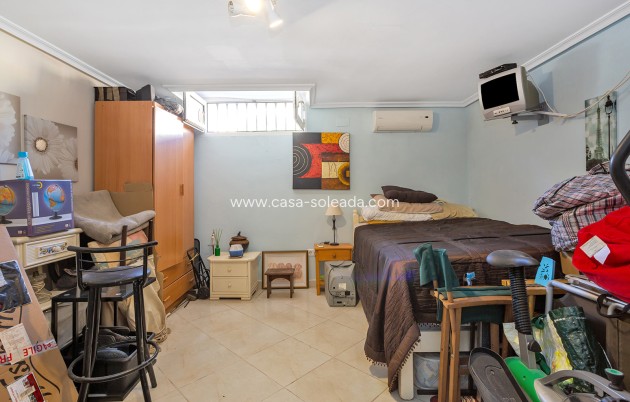 Revente - Villa - Torrevieja - Los Balcones