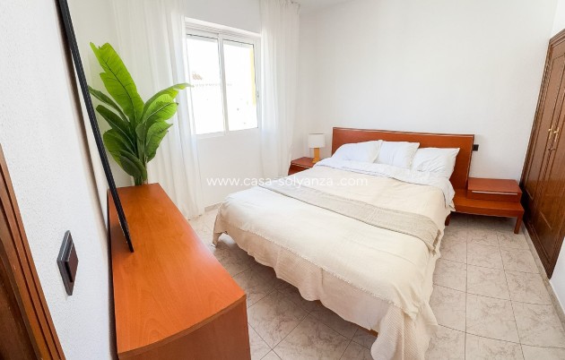 Resale - town_house - Torrevieja - La Mata
