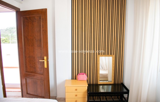 Resale - town_house - Torrevieja - La Mata