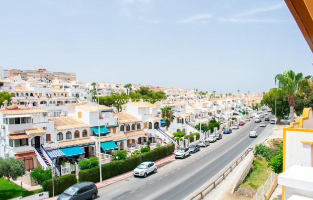 Resale - town_house - Torrevieja - La Mata