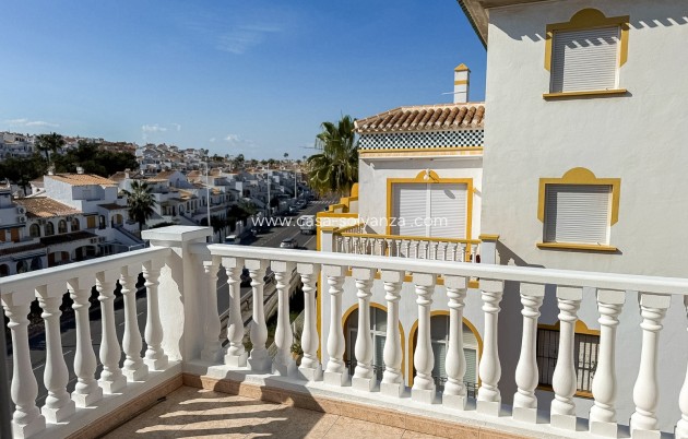 Resale - town_house - Torrevieja - La Mata