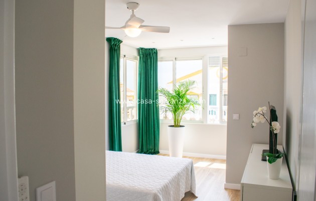 Resale - terraced_house - Orihuela Costa - Punta Prima