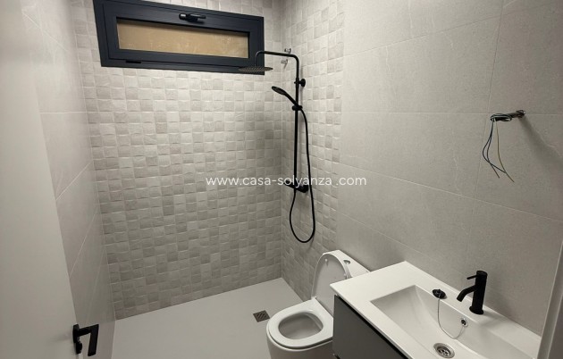 Resale - Villa - Bigastro