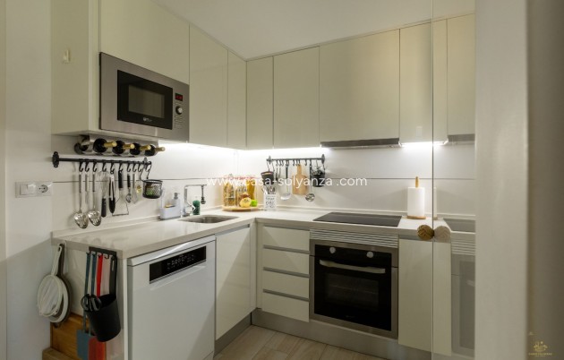 Resale - Apartment - Ground Floor - Orihuela Costa - Villamartín