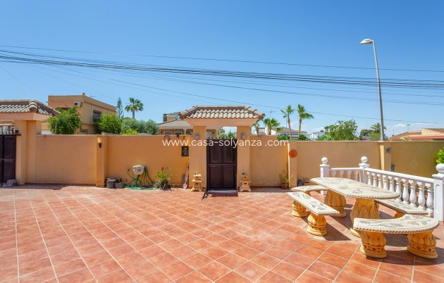 Revente - Villa - Torrevieja - Los Balcones