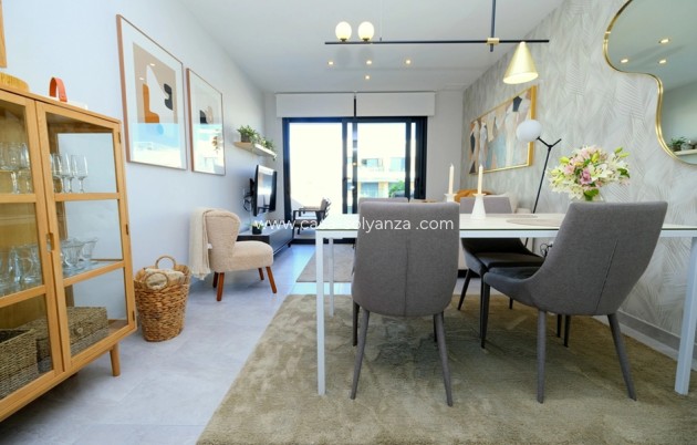 Resale - Apartment / flat - Villamartin - Costa Blanca