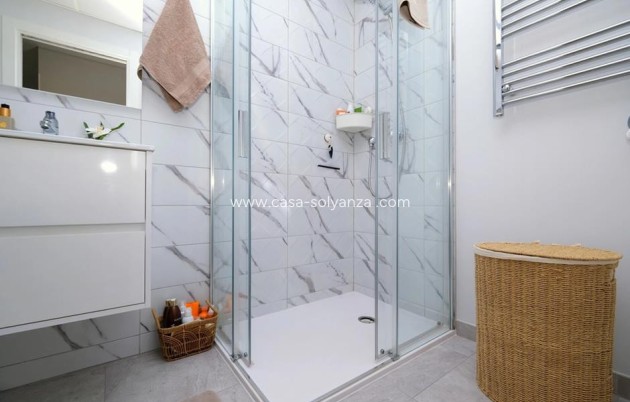 Resale - Apartment / flat - Villamartin - Costa Blanca