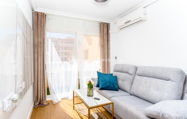 Resale - Apartment / flat - Torrevieja - Center