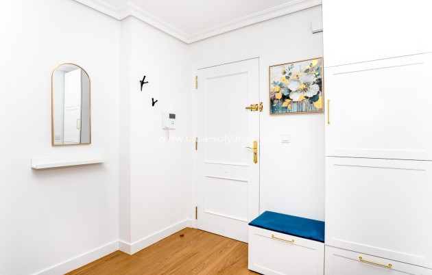 Resale - Apartment / flat - Torrevieja - Center