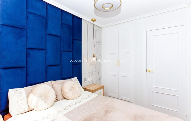 Resale - Apartment / flat - Torrevieja - Center