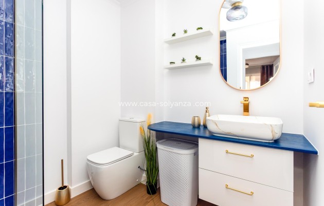 Resale - Apartment / flat - Torrevieja - Center