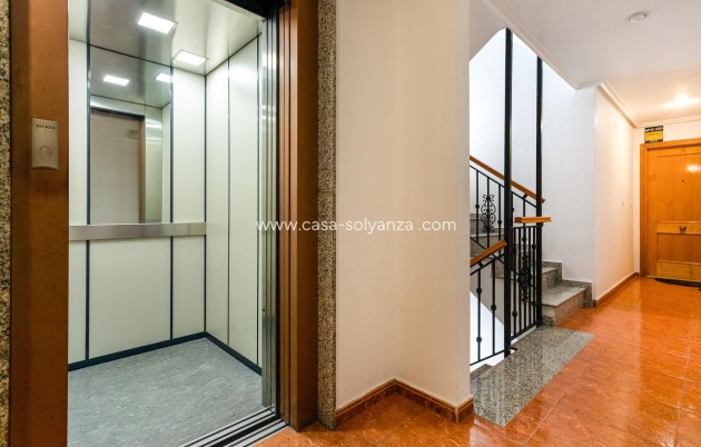Resale - Apartment / flat - Torrevieja - Center