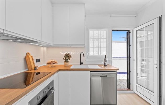 Resale - Townhouse - Villamartin - Costa Blanca