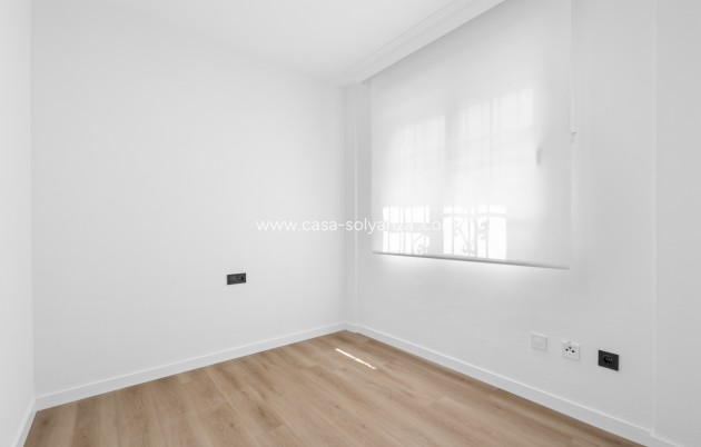 Resale - Townhouse - Villamartin - Costa Blanca