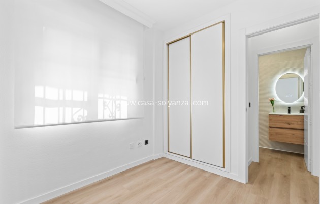 Resale - Townhouse - Villamartin - Costa Blanca