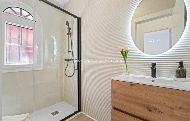 Resale - Townhouse - Villamartin - Costa Blanca