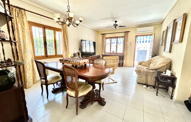Resale - Villa - La Zenia - Costa Blanca