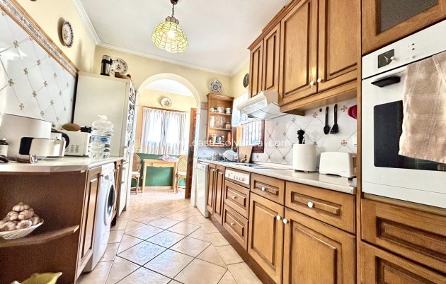 Resale - Villa - La Zenia - Costa Blanca