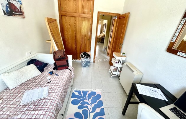 Resale - Villa - La Zenia - Costa Blanca