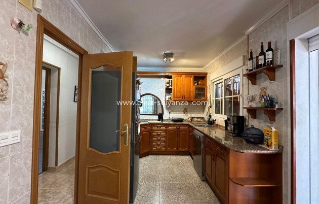 Wiederverkauf - Villa - Torrevieja - Los Balcones