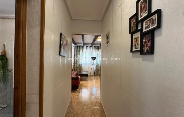 Wiederverkauf - Villa - Torrevieja - Los Balcones