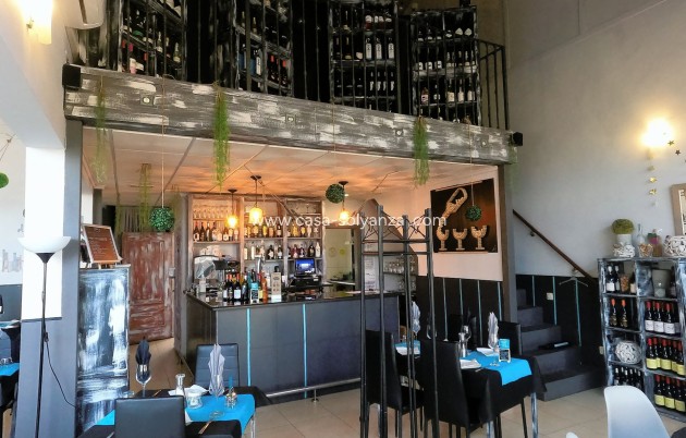 Revente - Commercial - Algorfa - La Finca Golf Resort