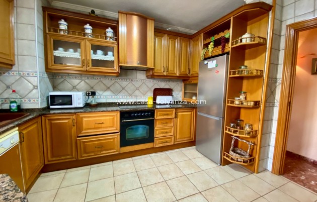 Resale - Apartment / flat - Torrevieja - Playa del Cura