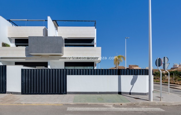 Resale - Bungalow - Pilar de la Horadada - Costa Blanca