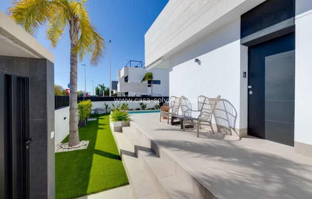 Resale - Bungalow - Pilar de la Horadada - Costa Blanca
