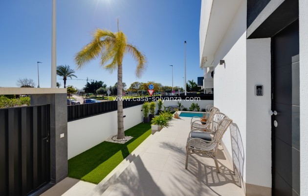 Resale - Bungalow - Pilar de la Horadada - Costa Blanca