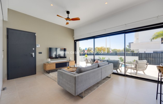 Resale - Bungalow - Pilar de la Horadada - Costa Blanca