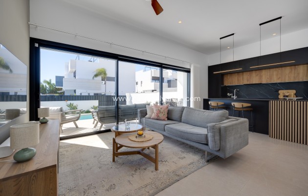 Resale - Bungalow - Pilar de la Horadada - Costa Blanca