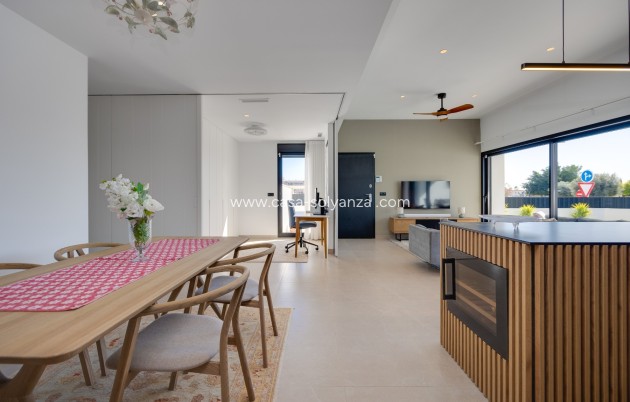 Resale - Bungalow - Pilar de la Horadada - Costa Blanca