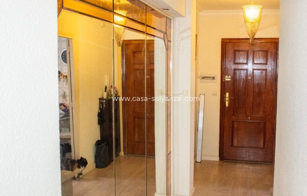 Resale - Apartment / flat - Torrevieja - Center