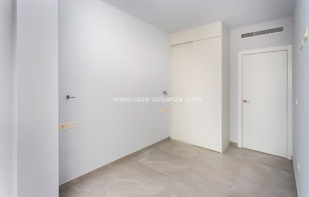 Resale - Apartment / flat - Torrevieja - Playa del Cura