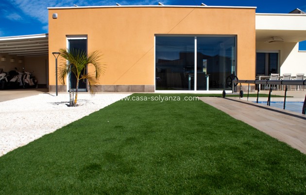 Resale - Villa - Torrevieja - La Siesta