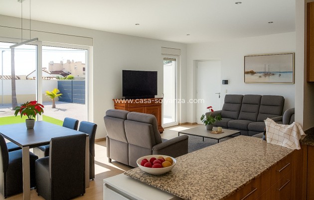 Resale - Villa - Torrevieja - La Siesta