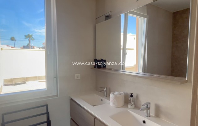Resale - Villa - Torrevieja - La Siesta