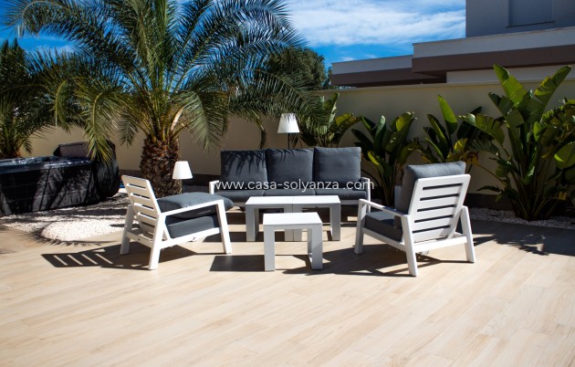 Resale - Villa - Torrevieja - La Siesta