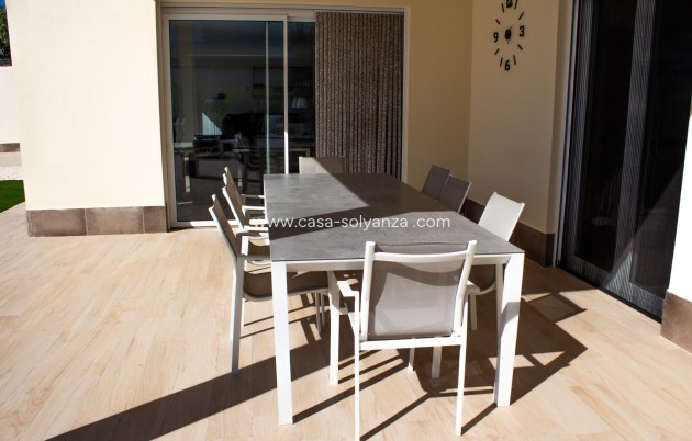 Resale - Villa - Torrevieja - La Siesta