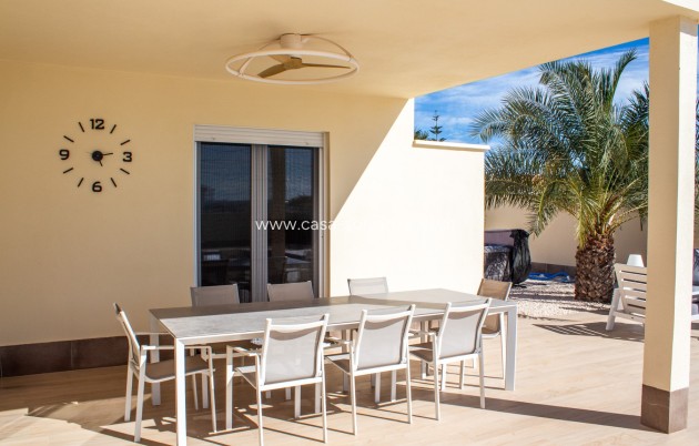 Resale - Villa - Torrevieja - La Siesta