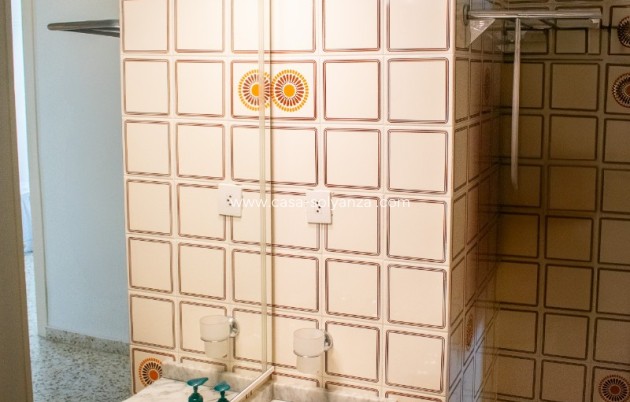 Resale - Apartment / flat - Torrevieja - Playa del Cura