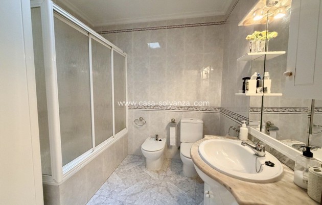 Resale - Apartment / flat - Torrevieja - Costa Blanca
