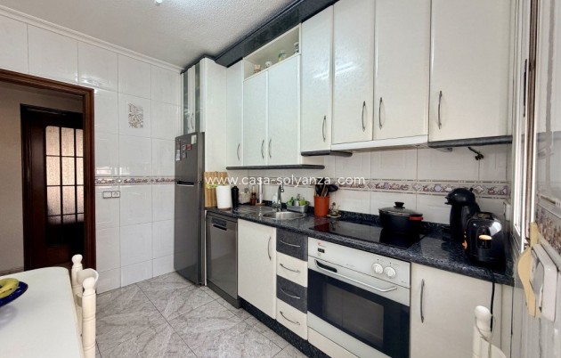 Resale - Apartment / flat - Torrevieja - Costa Blanca